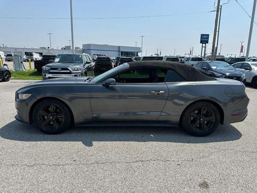 2016 Ford Mustang V6
