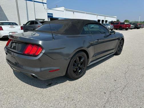 2016 Ford Mustang V6
