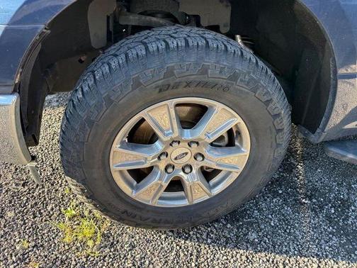 Blue 2017 Ford F-150 XLT