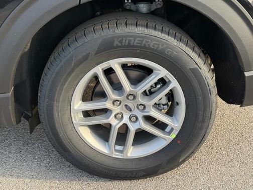 Agate Black Metallic 2026 Ford Explorer Active