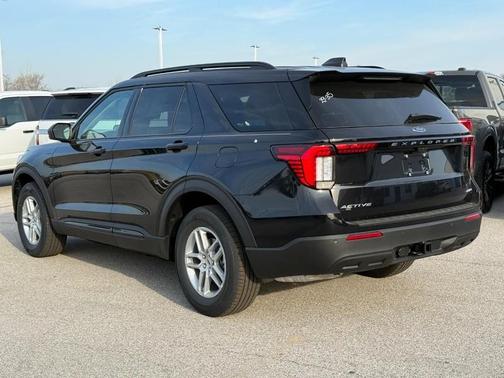 Agate Black Metallic 2026 Ford Explorer Active