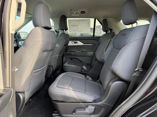 Agate Black Metallic 2026 Ford Explorer Active