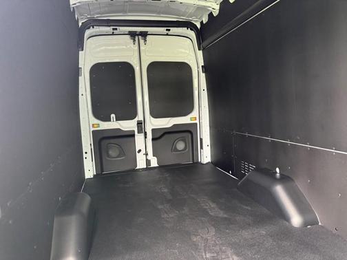 Oxford White 2026 Ford Transit-350 Base