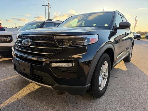 Agate Black Metallic 2020 Ford Explorer XLT