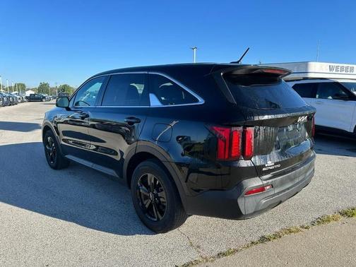 2023 Kia Sorento LX