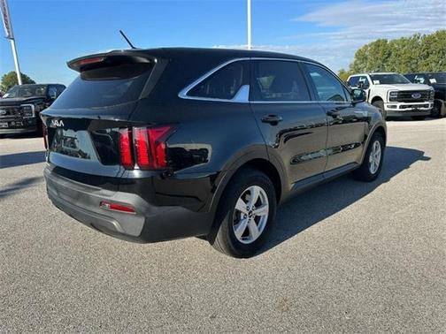 2023 Kia Sorento LX