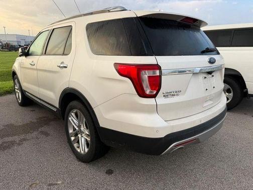 White Platinum Clearcoat Metallic 2016 Ford Explorer Limited