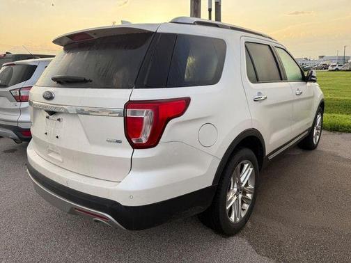 White Platinum Clearcoat Metallic 2016 Ford Explorer Limited