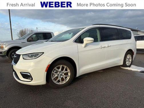 2022 Chrysler Pacifica Touring-L