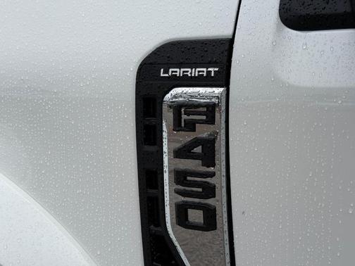 White Tri-Coat 2026 Ford F-450 Lariat