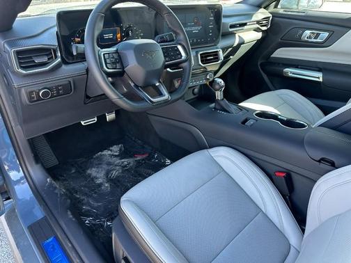 2025 Ford Mustang EcoBoost Premium