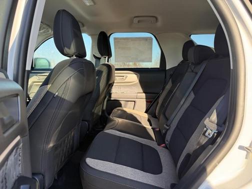 Oxford White 2025 Ford Bronco Sport Big Bend
