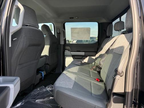 Agate Black Metallic 2026 Ford F-250 XLT