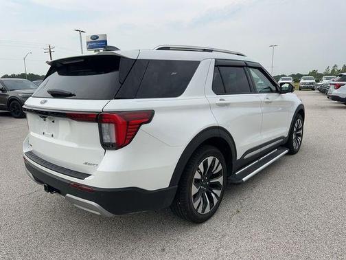 Star White 2026 Ford Explorer Platinum
