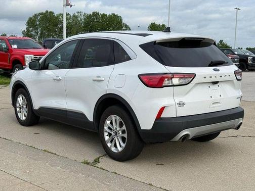Oxford White 2020 Ford Escape SE