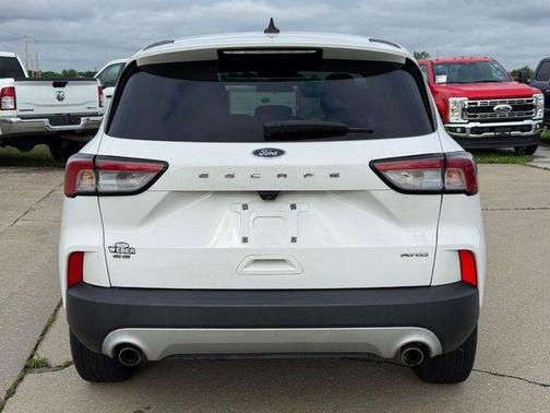 Oxford White 2020 Ford Escape SE