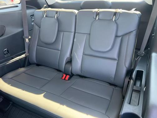 Space White Metallic 2026 Ford Explorer Active