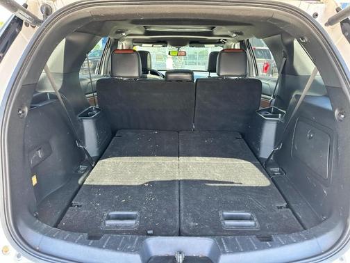 White Platinum Clearcoat Metallic 2019 Ford Explorer XLT