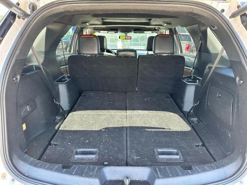 White Platinum Clearcoat Metallic 2019 Ford Explorer XLT