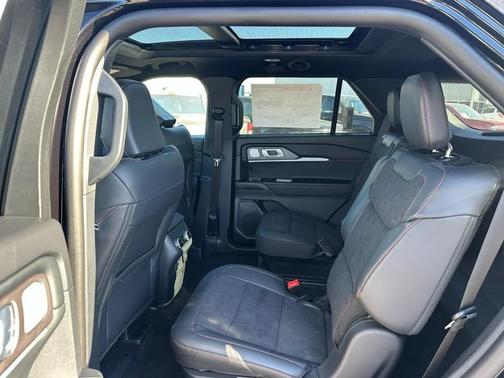 2025 Ford Explorer ST 4WD