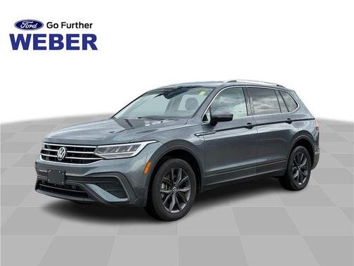 Platinum Gray Metallic 2024 Volkswagen Tiguan 2.0T SE