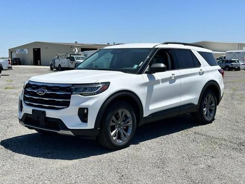 Star White 2026 Ford Explorer Active