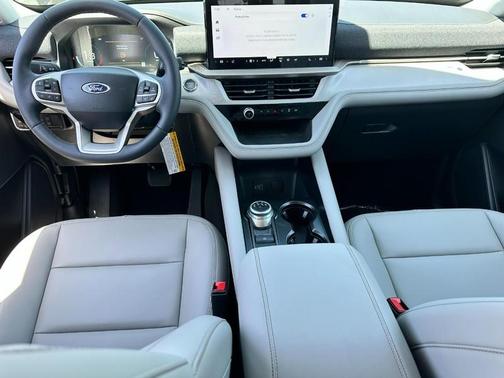 Star White 2026 Ford Explorer Active