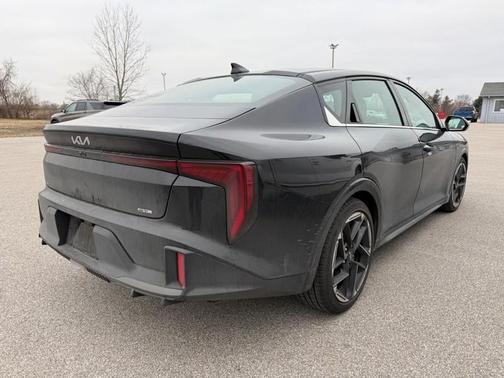2025 Kia K4 GT-Line