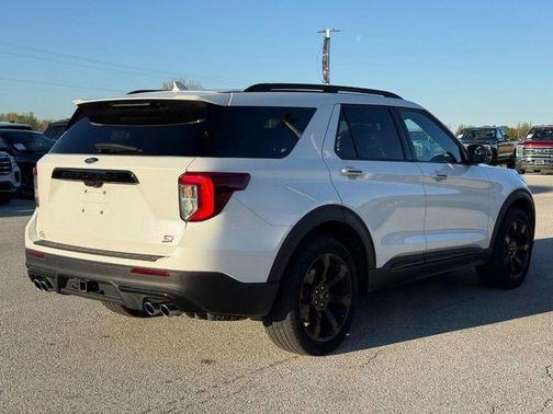 Star White 2023 Ford Explorer ST