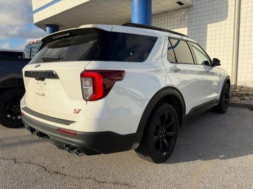 Star White 2023 Ford Explorer ST