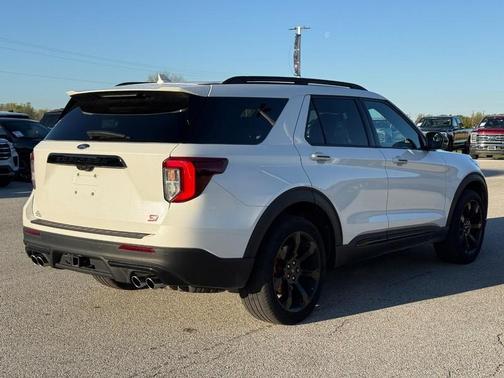 Star White 2023 Ford Explorer ST