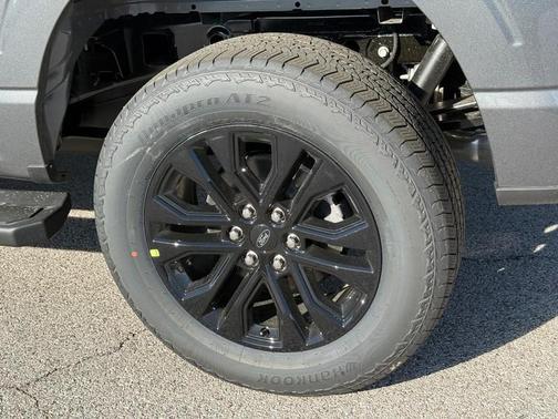 Carbonized Gray Metallic 2026 Ford F-150 Lariat