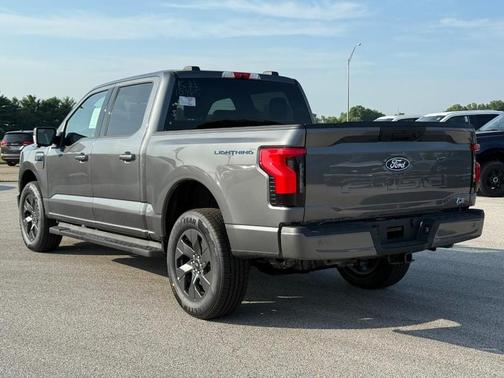 2025 Ford F-150 Lightning Flash