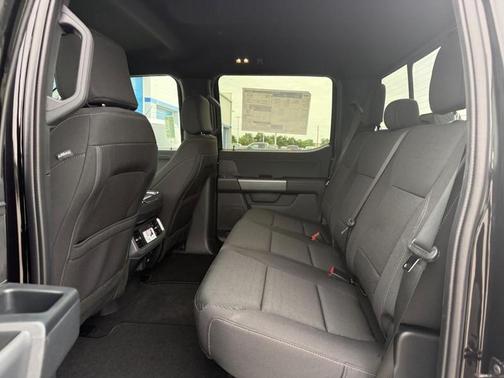 Agate Black Metallic 2026 Ford F-150 XLT