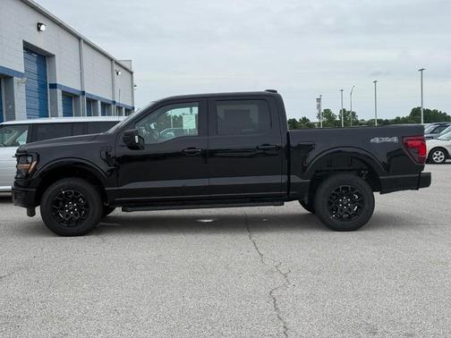 Agate Black Metallic 2026 Ford F-150 XLT