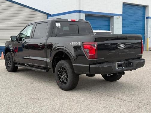 Agate Black Metallic 2026 Ford F-150 XLT