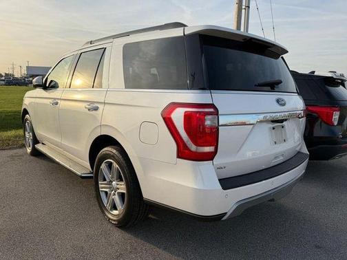 White Platinum 2019 Ford Expedition XLT