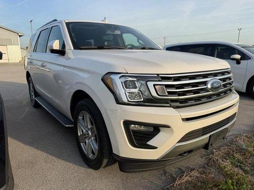 White Platinum 2019 Ford Expedition XLT