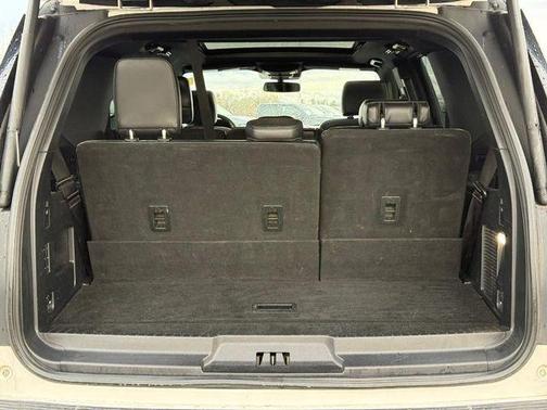 White Platinum 2019 Ford Expedition XLT