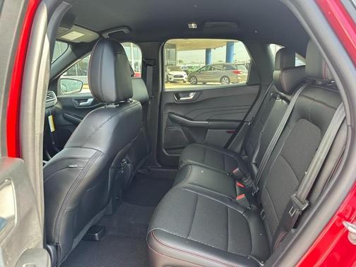 2026 Ford Escape ST-Line Select AWD