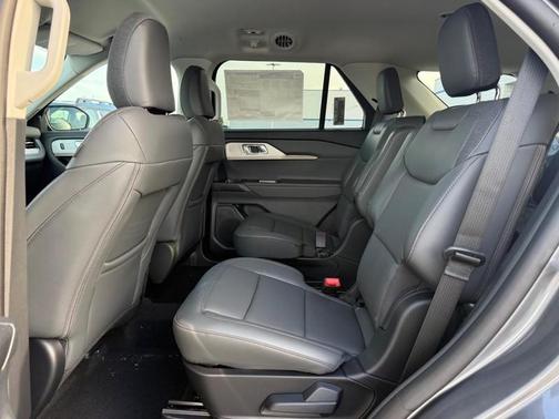 Carbonized Gray Metallic 2026 Ford Explorer Active