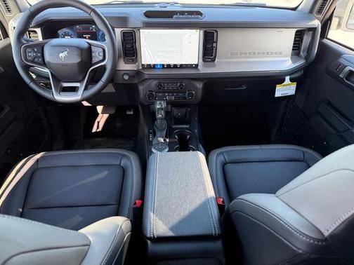 Avalanche Gray 2026 Ford Bronco Outer Banks