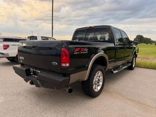Black 2006 Ford F-250 Lariat