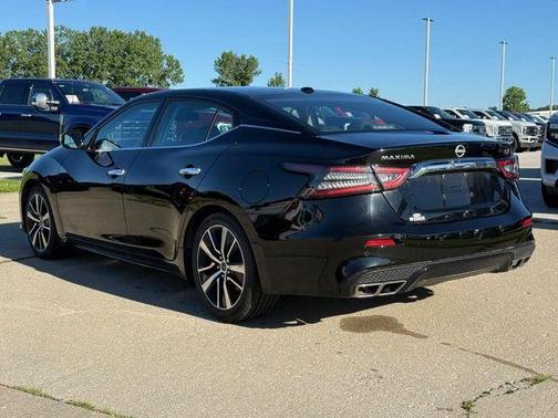 Super Black 2023 Nissan Maxima SV