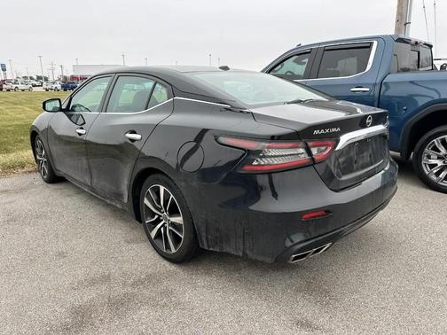 2023 Nissan Maxima SV