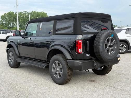 Shadow Black 2026 Ford Bronco Big Bend