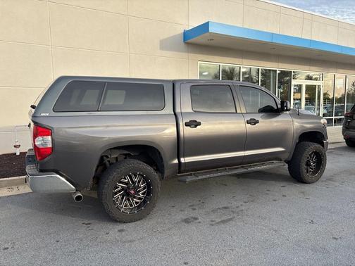 2017 Toyota Tundra SR5