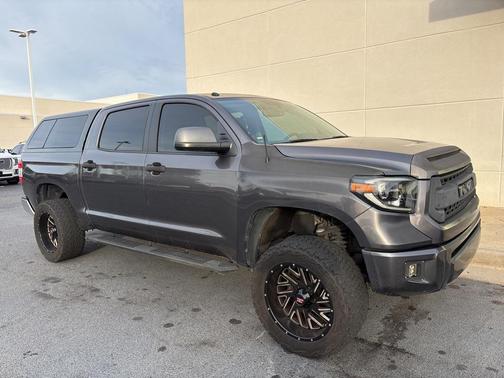 2017 Toyota Tundra SR5