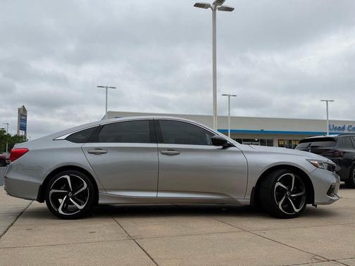 Lunar Silver Metallic 2022 Honda Accord Sport SE 1.5T