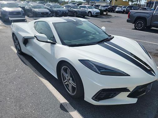 Arctic White 2026 Chevrolet Corvette Stingray w/1LT